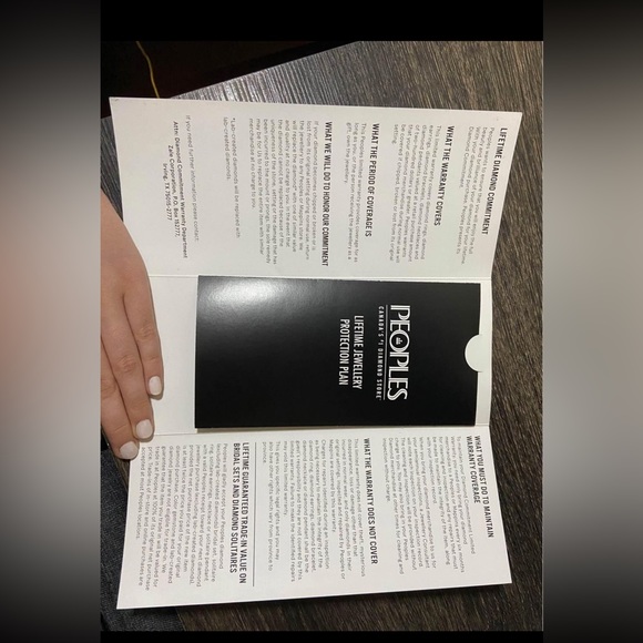 10K gold ring- Ruby & Diamonds - Picture 5 of 5